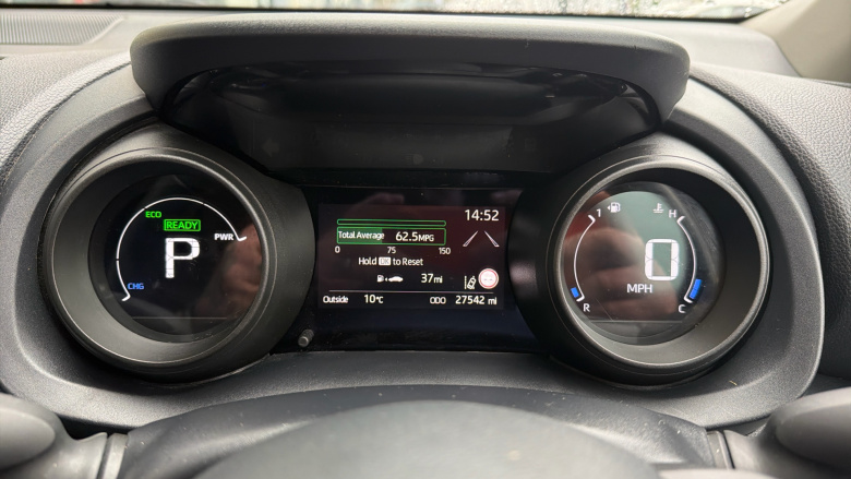 Toyota Yaris 1.5 Hybrid Design 5dr CVT Hybrid Hatchback